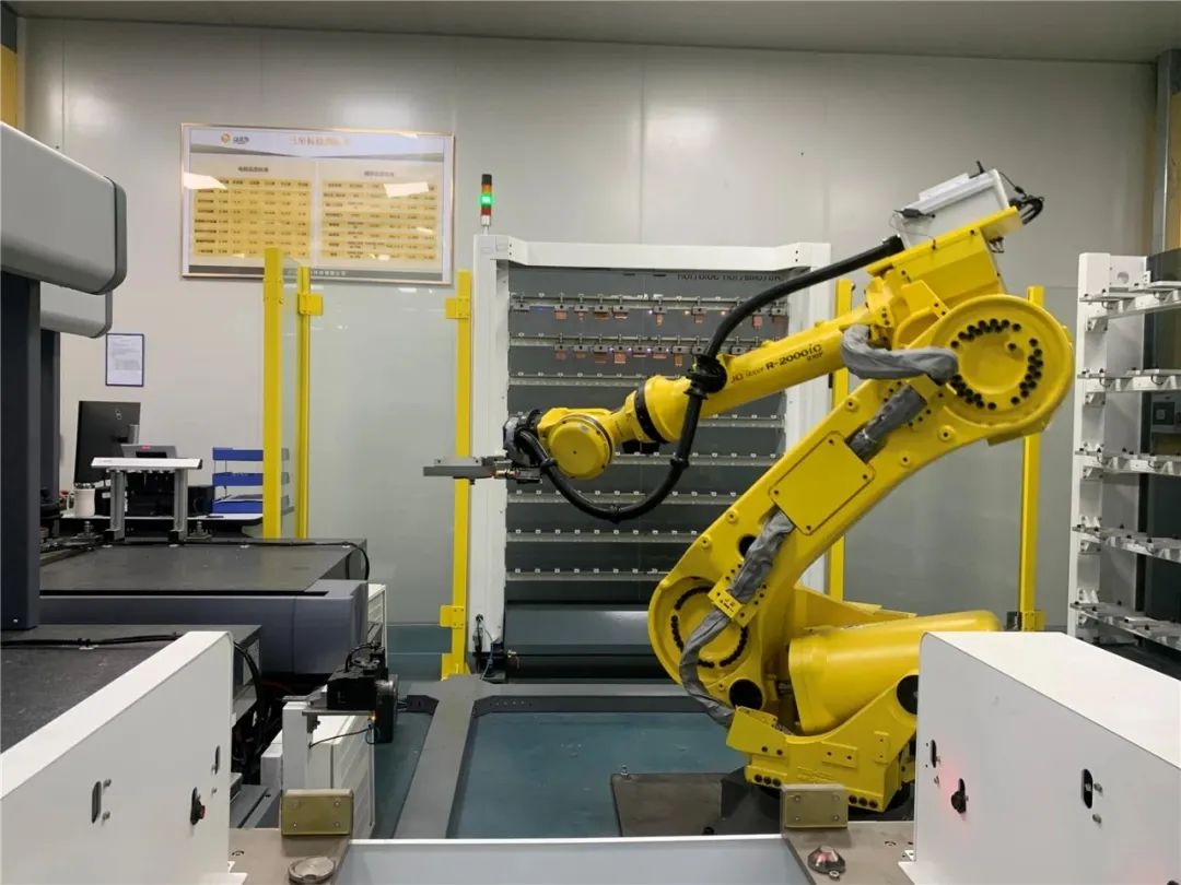 马斯克看好的AI玩具，成了商场新印钞机