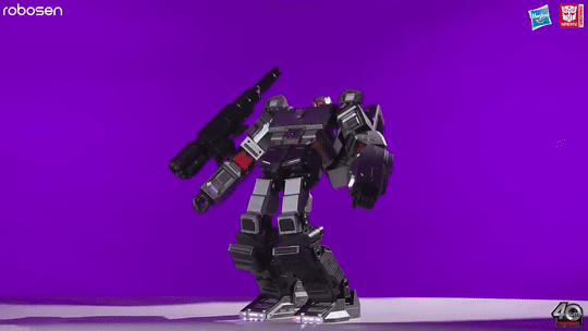 马斯克看好的AI玩具，成了商场新印钞机