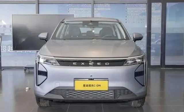 河南首富换人!泡泡玛特王宁登顶,85后身家超1400亿元;比亚迪李云飞回应“车圈恒大”事件;小红书最新估值350亿美元丨邦早报