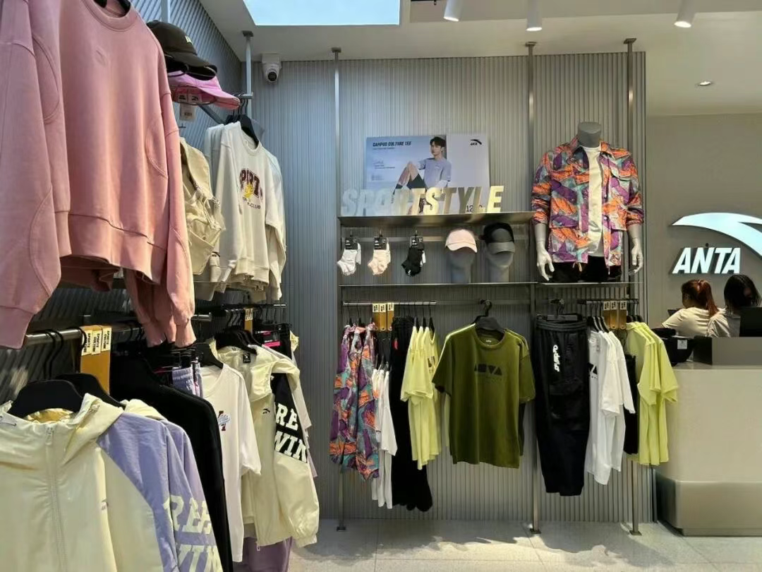 安踏硬刚耐克抢市场,三年要在东南亚开1000家店!