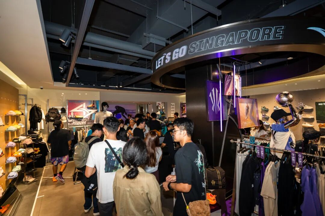 安踏硬刚耐克抢市场,三年要在东南亚开1000家店!